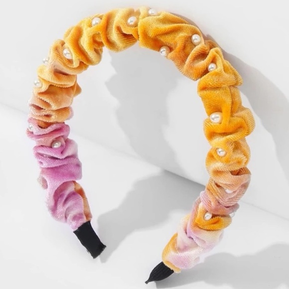 NEW| Women’s Tie Dye Pearl Ruched Headband - Picture 2 of 3